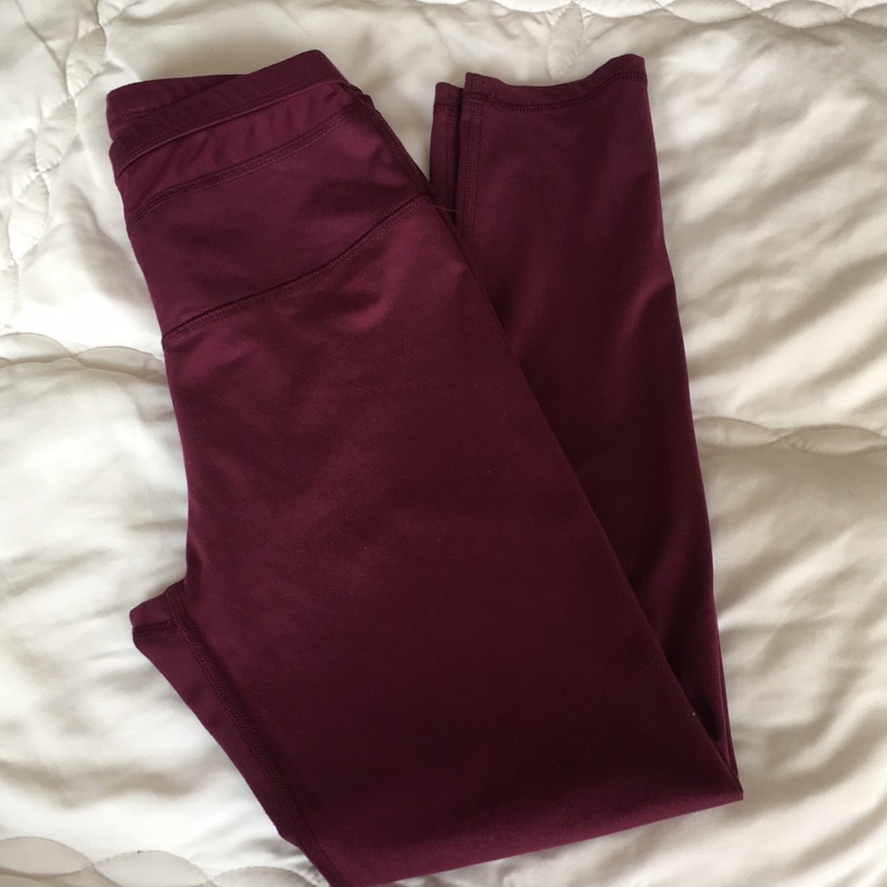 Used burgundy Fabletics tights! 💜